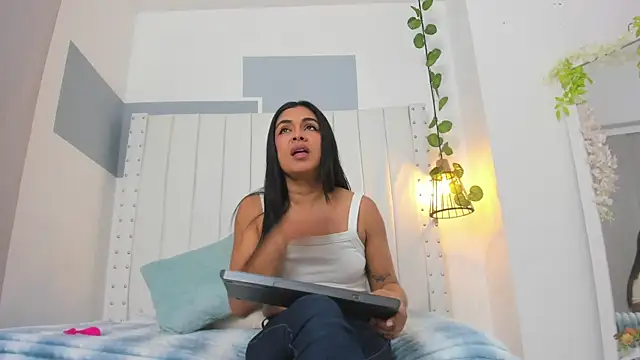 Snapshot of hannah_gray chatting on October 2025 11:11:02 AM hannah gray online show from October 2025 11:11:02 AM