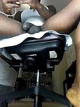 Hugedick0071 online show from February 2025 02:22:01 PM