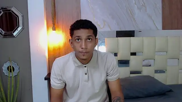 Snapshot of dominic_smith_ chatting on March 2025 12:15:02 AM dominic smith  online show from March 2025 12:15:02 AM
