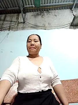 Queen 18200 online show from March 2026 10:20:01 PM