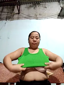 Queen 18200 online show from November 2025 10:36:01 PM