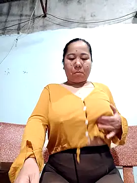 Queen 18200 online show from December 2025 10:10:01 PM