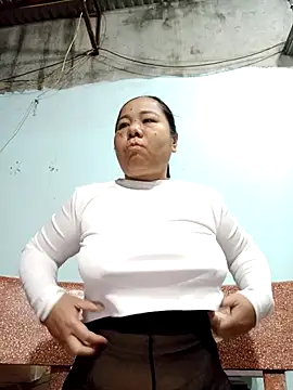 Queen 18200 online show from December 2025 10:13:01 PM