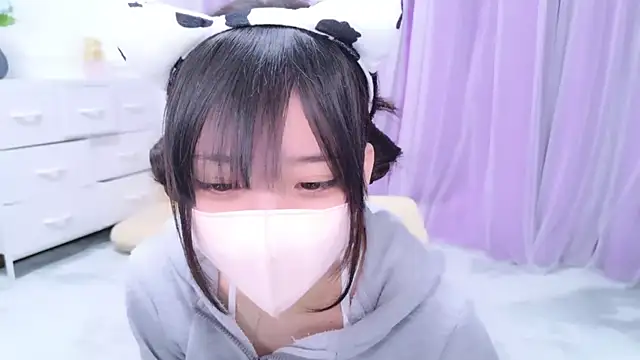 -Yuria- online show from February 2025 03:00:02 PM