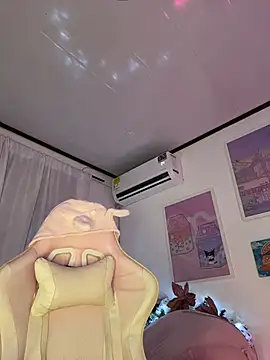 Tsuki-moon online show from January 2026 11:37:02 AM