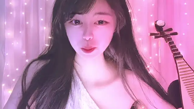 Snapshot of ---MIA--- chatting on October 2025 02:08:02 PM ---MIA--- online show from October 2025 02:08:02 PM