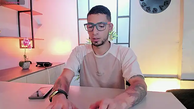 DrakeNeumann online show from February 2026 03:29:01 AM