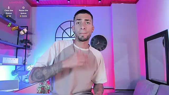 DrakeNeumann online show from December 2025 03:35:01 AM