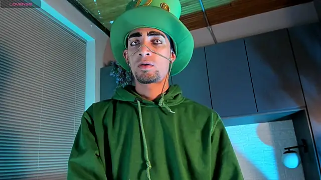 DrakeNeumann online show from October 2025 03:49:01 AM