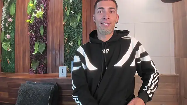 DrakeNeumann online show from September 2025 03:57:01 AM