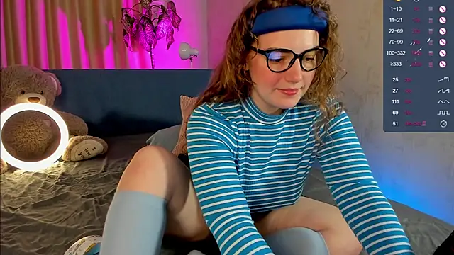 Snapshot of Blueberry_muffin chatting on November 2025 04:29:01 PM Blueberry muffin online show from November 2025 04:29:01 PM