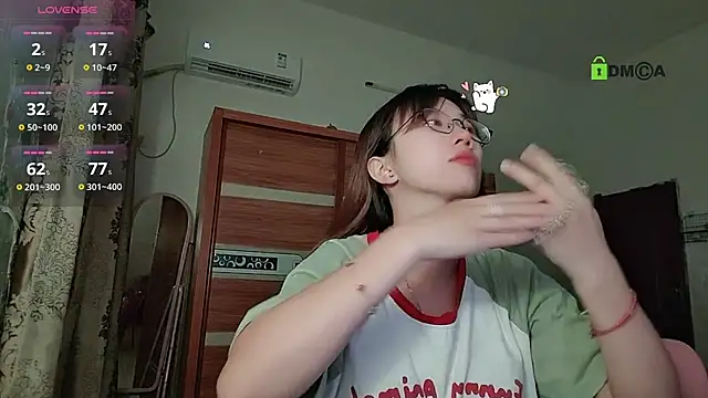 Lili 666 online show from September 2025 05:12:01 PM