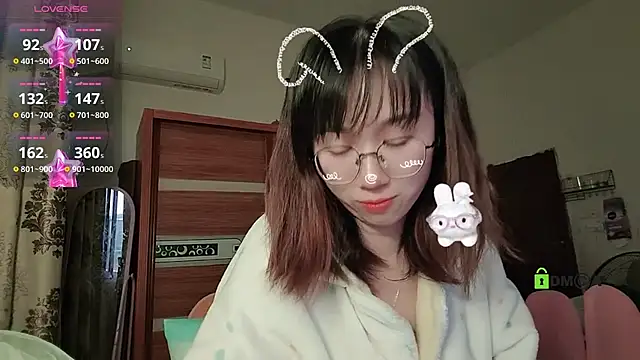 Lili 666 online show from November 2025 10:43:02 PM