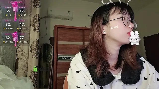 Lili 666 online show from November 2025 09:37:02 PM