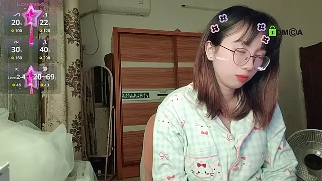 Lili 666 online show from December 2025 06:45:02 PM