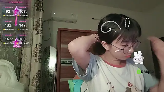 Lili 666 online show from October 2025 04:47:01 PM