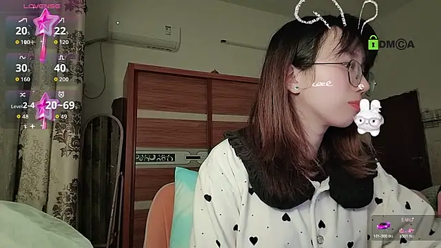 Lili 666 online show from November 2025 07:03:02 PM