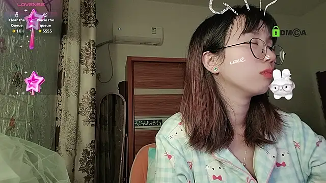 Lili 666 online show from December 2025 09:59:01 PM