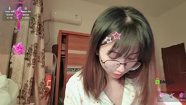 Lili 666 online show from November 2025 05:12:01 PM