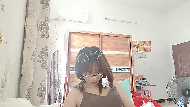 Lili 666 online show from May 2026 02:41:01 AM