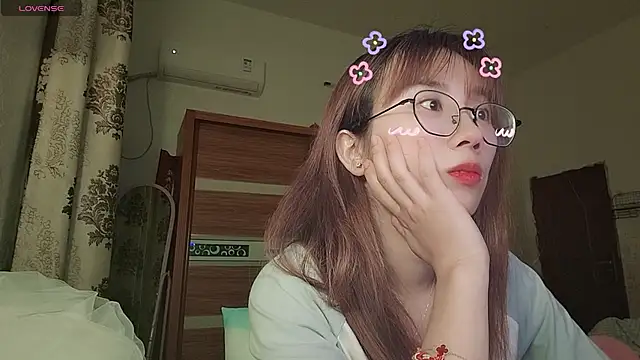 Lili 666 online show from May 2026 04:14:02 PM