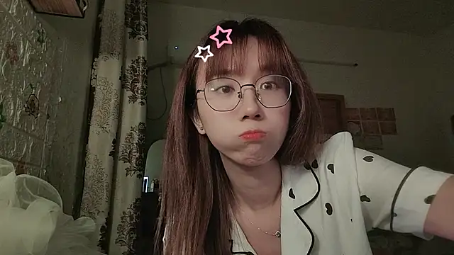 Lili 666 online show from May 2026 06:01:01 PM