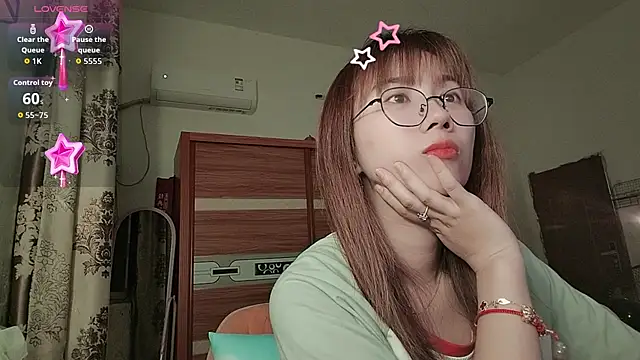 Lili 666 online show from April 2026 06:56:02 PM