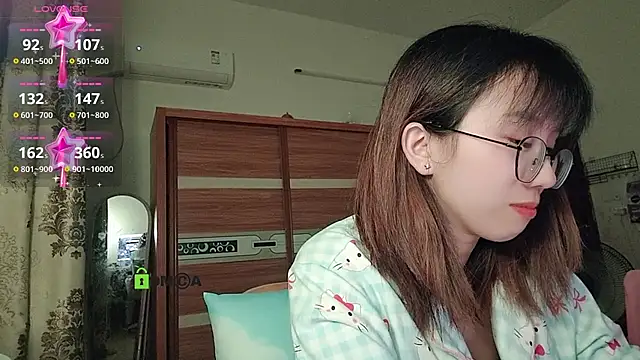 Lili 666 online show from October 2025 05:13:02 PM