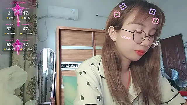 Lili 666 online show from June 2026 07:30:01 AM