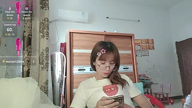 Lili 666 online show from April 2026 06:06:01 AM