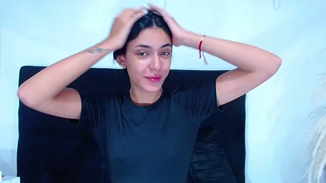 Snapshot of srta_luciana chatting on June 2026 12:11:01 PM srta luciana online show from June 2026 12:11:01 PM