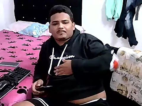 Boycuriousxxx online show from December 2025 12:00:02 PM