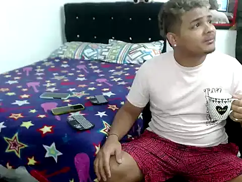 Snapshot of Boycuriousxxx chatting on September 2025 11:05:01 AM Boycuriousxxx online show from September 2025 11:05:01 AM