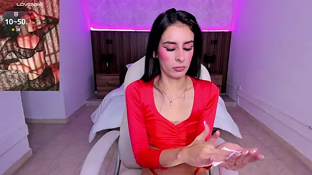 Snapshot of karlaa_james chatting on January 2026 11:03:01 AM karlaa james online show from January 2026 11:03:01 AM