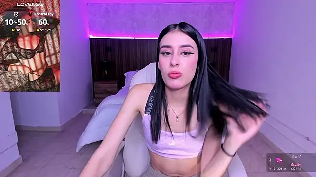 Snapshot of karlaa_james chatting on February 2026 11:18:02 AM karlaa james online show from February 2026 11:18:02 AM