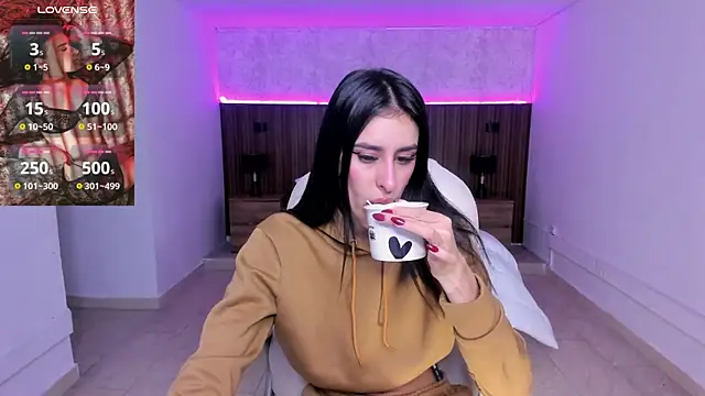 Snapshot of karlaa_james chatting on January 2026 11:03:02 AM karlaa james online show from January 2026 11:03:02 AM