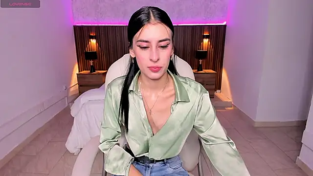 karlaa james online show from November 2025 11:04:01 AM