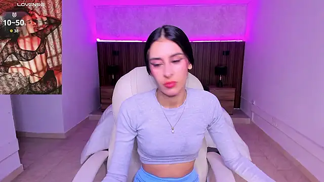 Snapshot of karlaa_james chatting on February 2026 11:09:02 AM karlaa james online show from February 2026 11:09:02 AM