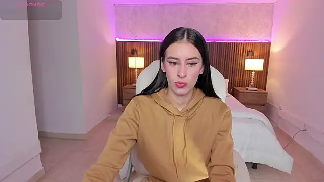 karlaa james online show from April 2026 11:02:02 AM