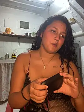 Snapshot of saray_gomez22 chatting on January 2025 02:40:02 AM saray gomez22 online show from January 2025 02:40:02 AM
