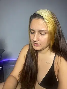 saray gomez22 online show from November 2025 02:28:02 AM