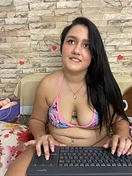 Snapshot of saray_gomez22 chatting on February 2025 04:18:02 AM saray gomez22 online show from February 2025 04:18:02 AM