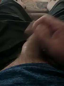 Snapshot of Tyler98425 chatting on September 2025 03:07:01 PM Tyler98425 online show from September 2025 03:07:01 PM