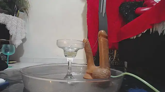 Snapshot of marilyn_jon3s chatting on December 2025 06:40:01 PM marilyn jon3s online show from December 2025 06:40:01 PM