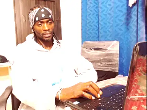 Snapshot of phillip-hot chatting on January 2025 06:44:02 AM phillip-hot online show from January 2025 06:44:02 AM