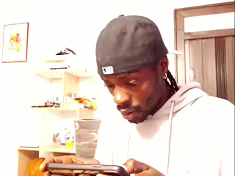 Snapshot of phillip-hot chatting on February 2025 01:25:01 PM phillip-hot online show from February 2025 01:25:01 PM