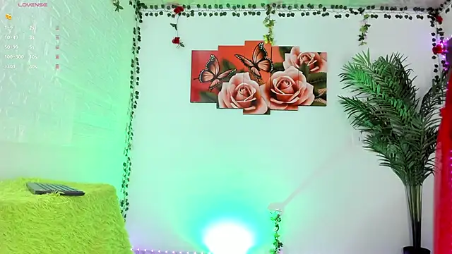 Valeria Thompson1 online show from March 2025 02:01:02 PM