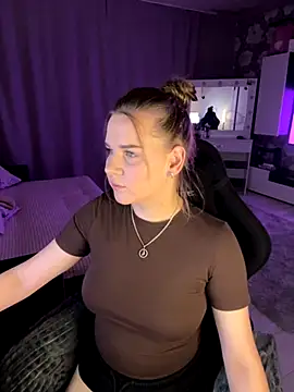 Lexi noah online show from October 2025 09:18:01 PM