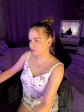 Lexi noah online show from September 2025 09:43:02 PM