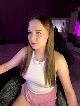 Lexi noah online show from November 2025 09:30:02 PM